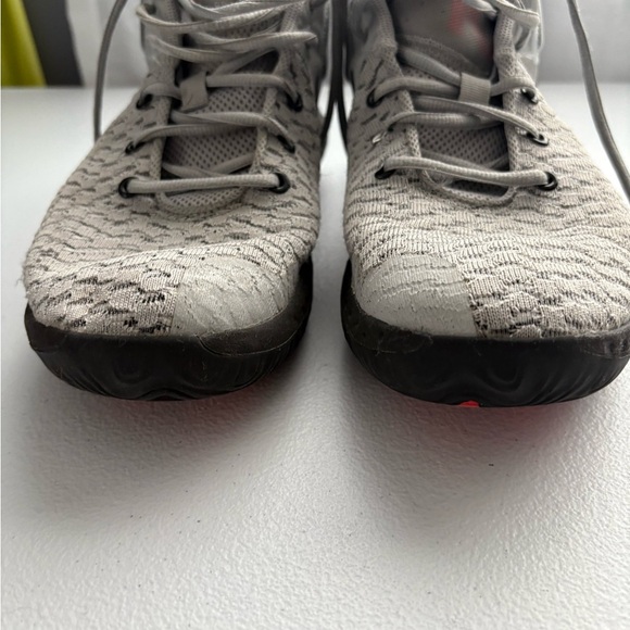 Nike KD basketball shoes - Picture 2 of 8